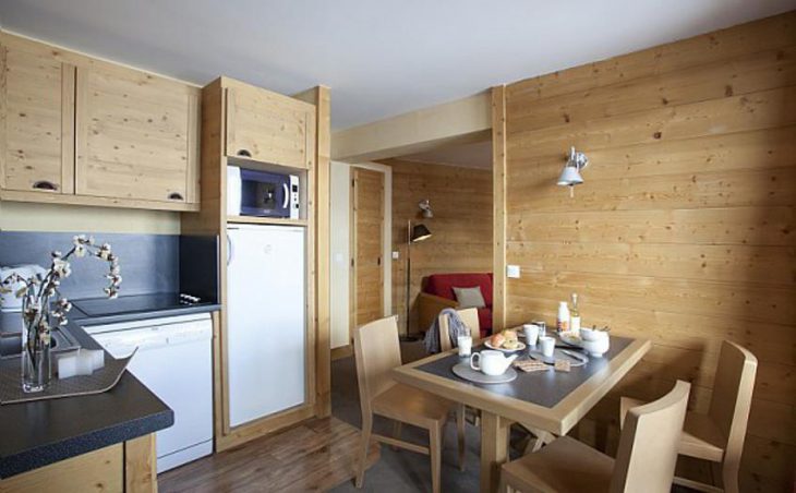 Les Nereides, La Plagne, Kitchen 3